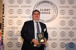 Francisco Solchaga, socio de Araoz & Rueda, premiado con el ‘Client Choice Awards 2020’