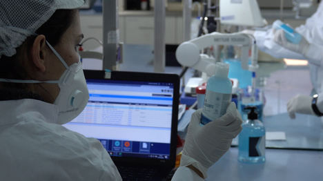 La Fundación VMV Cosmetic Group acumula más de 1.000 litros de geles hidroalcohólicos donados a residencias de mayores y hospitales