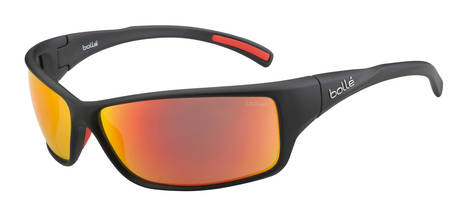 Felipe VI luce gafas de sol Bollé durante la Copa del Rey Mapfre de vela