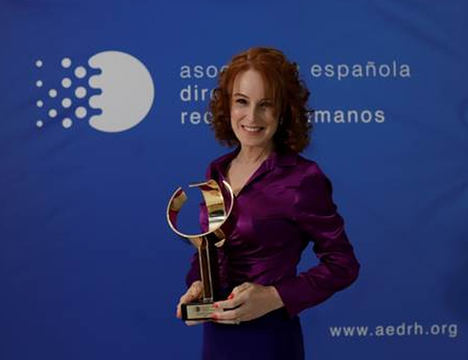 Gloria Lomana, premiada por la Asociación Española de Directores de Recursos Humanos como líder en gestión de personas
