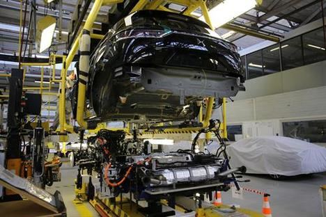 Todo sobre los vehículos híbridos recargables de Groupe PSA
 