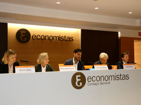 Arquitectos y economistas animan a particulares y comunidades de vecinos a aprovechar las ayudas y los incentivos fiscales para la rehabilitación de viviendas para el ahorro energético