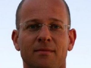 Hans-Gereon Früh, Administrador de Axos MidCap