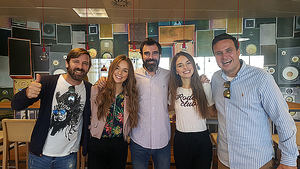 Los emprendedores de Hanukeii cierran un acuerdo con los ídolos adolescentes Twin Melody