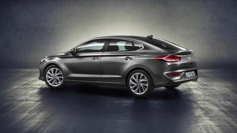 Hyundai i30 1.4 T-GDi 140 Fastback AT 7