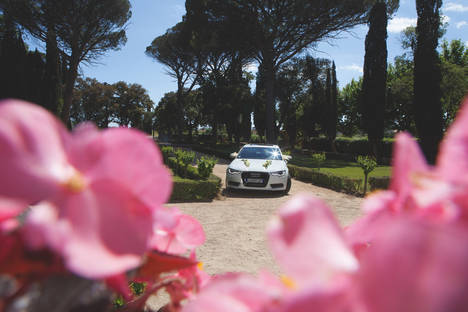 Europcar acompaña a los novios al altar con coches exclusivos de alta gama