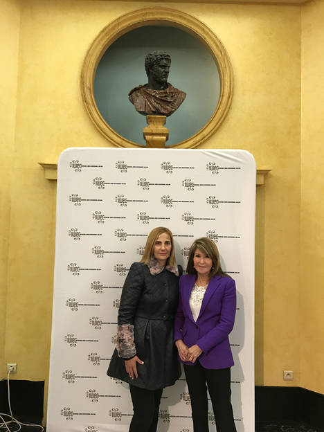 Isabel Alonso y Anna Vicens