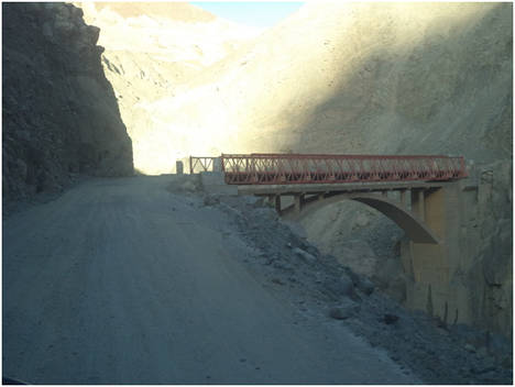 Imagen de la carretera Moquegua-Omate-Arequipa, en Perú.