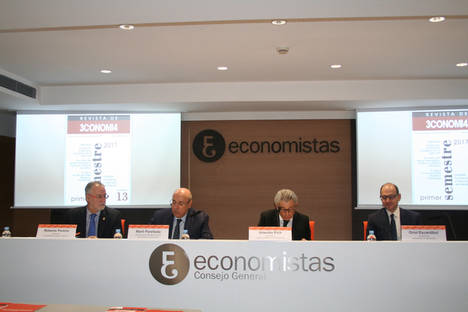 De izda. a dcha.: Roberto Pereira, Martí Parellada, Valentín Pich y Oriol Escardíbul.