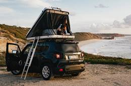Indie Campers aumenta su flota de caravanas e introduce el alquiler de coches y motos en su plataforma