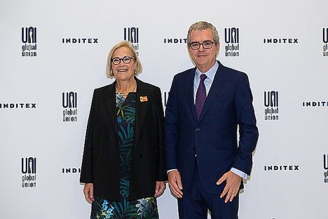 Pablo Isla y Christy Hoffman.
