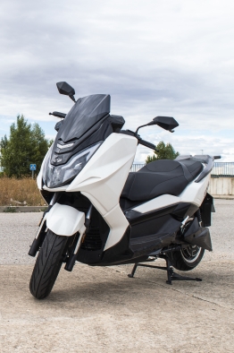 Invicta Electric T10 Neila