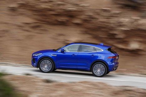Jaguar E-Pace disponible con suspensión adaptativa y tecnología de inteligencia artificial