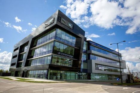 Jaguar Land Rover abre tres centros tecnológicos más
