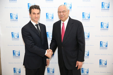 Javier Arroyo y Colin Powell.