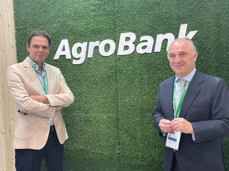 José Luis De Prado, Presidente del Grupo de Prado y Juan Ignacio Zafra, director territorial de Andalucía Oriental de CaixaBank.