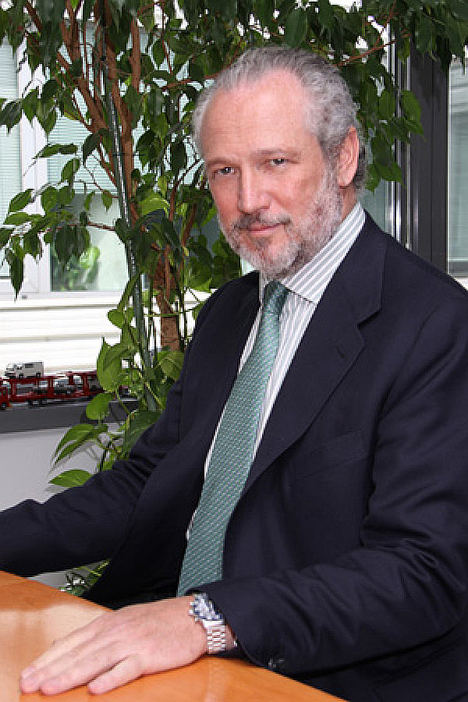 José Luis López-Schümmer.