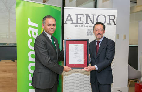 Jose Maria Gonzalez director de Europcar y Jesus Gomez Salome director de comunicacion de AENOR.