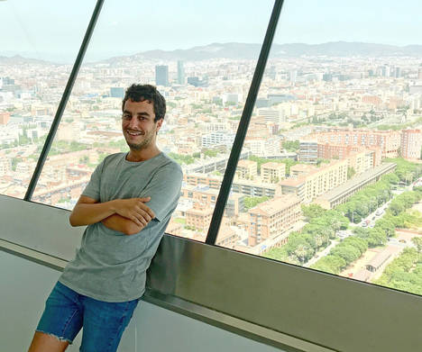 Joven publicista cántabro gana beca para trabajar y aprender inglés en Australia