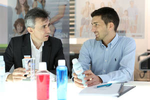 Isdin colabora con el Dr. Oriol Mitjà en la erradicación del PIAN