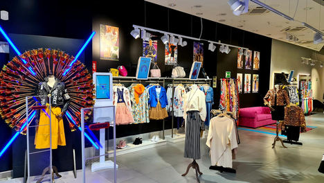 KOKER impulsa la moda de mujer a mujer con un equipo 95% femenino