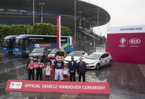 Kia presenta su flota para la UEFA EURO 2016
