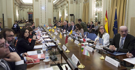La Comunidad de Madrid completará las ayudas del Plan Estatal de Vivienda para beneficiar a jóvenes y mayores de 65 años