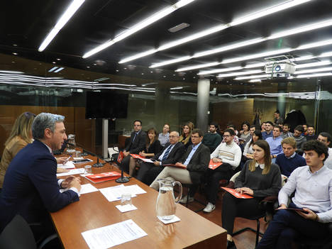 La Comunidad de Madrid conecta a los mejores expedientes académicos y al tejido empresarial para retener el talento en la región