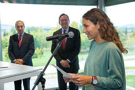 La Universidad de Navarra y Banco Santander renuevan su convenio para fomentar las becas de estudio, el emprendimiento y la empleabilidad