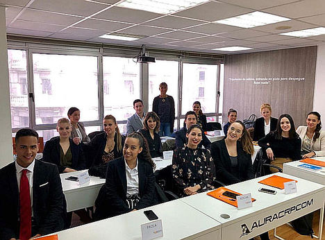 La aerolínea Air Horizont selecciona en Aura Vigo a 15 tripulantes