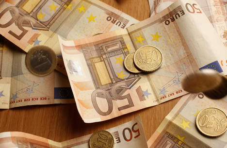 La exención del IRPF de la prestación por maternidad choca con los principios constitucionales de igualdad y progresividad fiscal