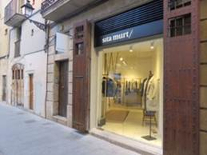 La firma de moda Sita Murt estrena nueva tienda en El Born