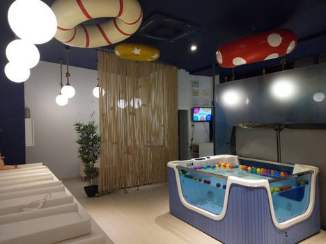 La franquicia Splash Baby Spa presenta su método de trabajo ante el colectivo de profesionales de la salud