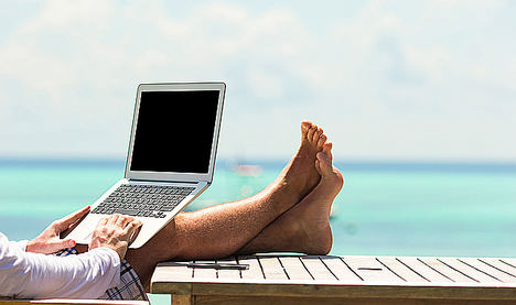 La importancia de proteger la identidad digital en verano