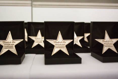 La marca de préstamos Monedo Now recibe la Estrella de Oro a la Excelencia Profesional