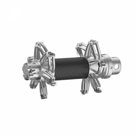 La misma herramienta, pero incluso más ligera. En vez de utilizar un tubo metálico impreso en 3D se utilizó una versión con un tubo de fibra de carbono y se redujo el peso aún más hasta los 9,5 kg.