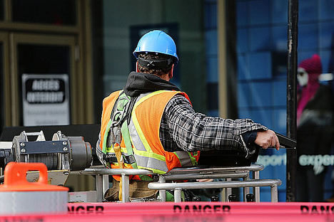 La mitad de trabajadores en España supera las 40 horas semanales