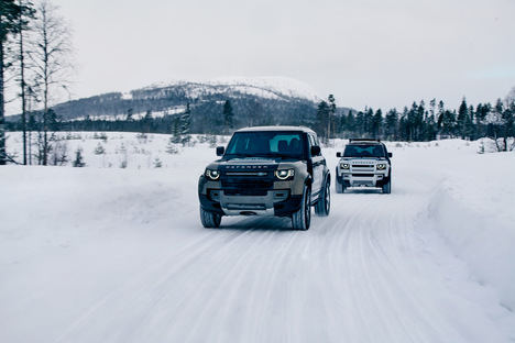Land Rover bajo cero