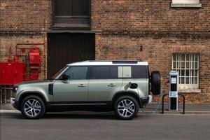 Land Rover Defender 110 P400e AWD PHEV
 