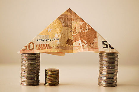 Las empresas formalizan créditos por valor de 243.000 millones de euros hasta el 31 de agosto