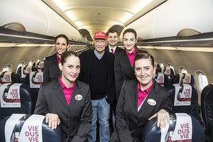 Ryanair pacta comprar la aerolínea de Niki Lauda