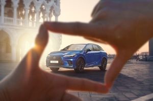 El nuevo Lexus RX estrella del Festival de Cine de Venecia