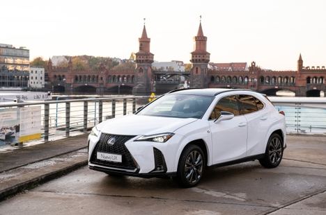 Lexus completa la gama UX con un nuevo acabado Premium
 