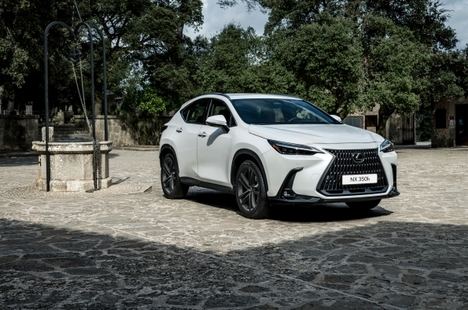Lexus lanza la gama NX 2024
 