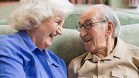 Los pensionistas españoles cuentan con nuevos con productos financieros para complementar sus pensiones