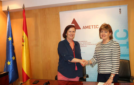 M.Teresa Gómez Condado (dcha.) y Yolanda Aguilar.