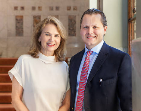La Condesa Mary von Faber-Castell junto al Conde Charles von Faber-Castell