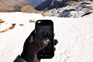 Cat® phones, dispositivos resistentes para los deportes de nieve