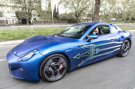El Maserati GranTurismo Folgore toma las calles