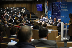 UNIR transfiere el conocimiento de sus grupos de investigación a las empresas tecnológicas de La Rioja